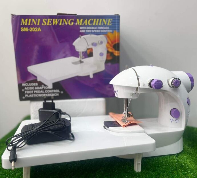 ⁦Mini Machine A Coudre Avec Table⁩ - الصورة ⁦7⁩